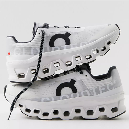 ON CLOUDMONSTER + OBSEQUIO UN PAR DE MEDIAS NIKE®