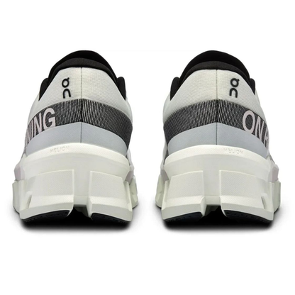 ON CLOUDMONSTER + OBSEQUIO UN PAR DE MEDIAS NIKE®