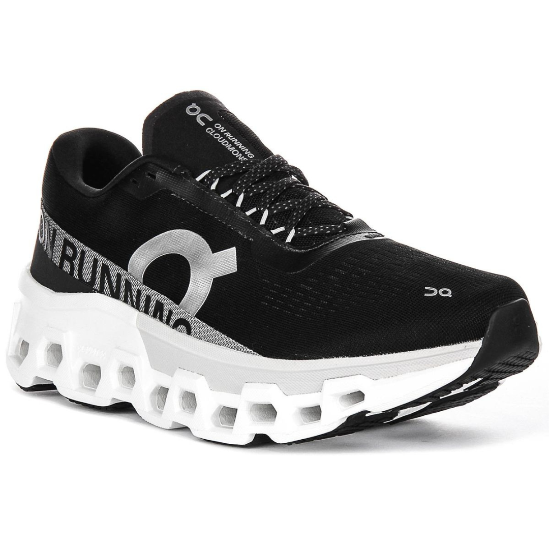 ON CLOUDMONSTER + OBSEQUIO UN PAR DE MEDIAS NIKE®