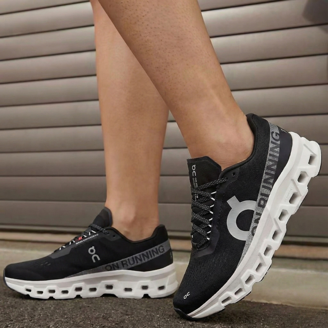 ON CLOUDMONSTER + OBSEQUIO UN PAR DE MEDIAS NIKE®