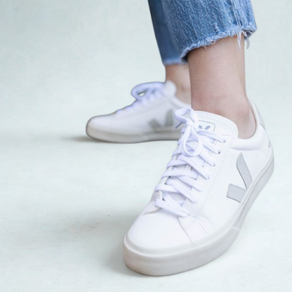 VEJA SNEAKERS